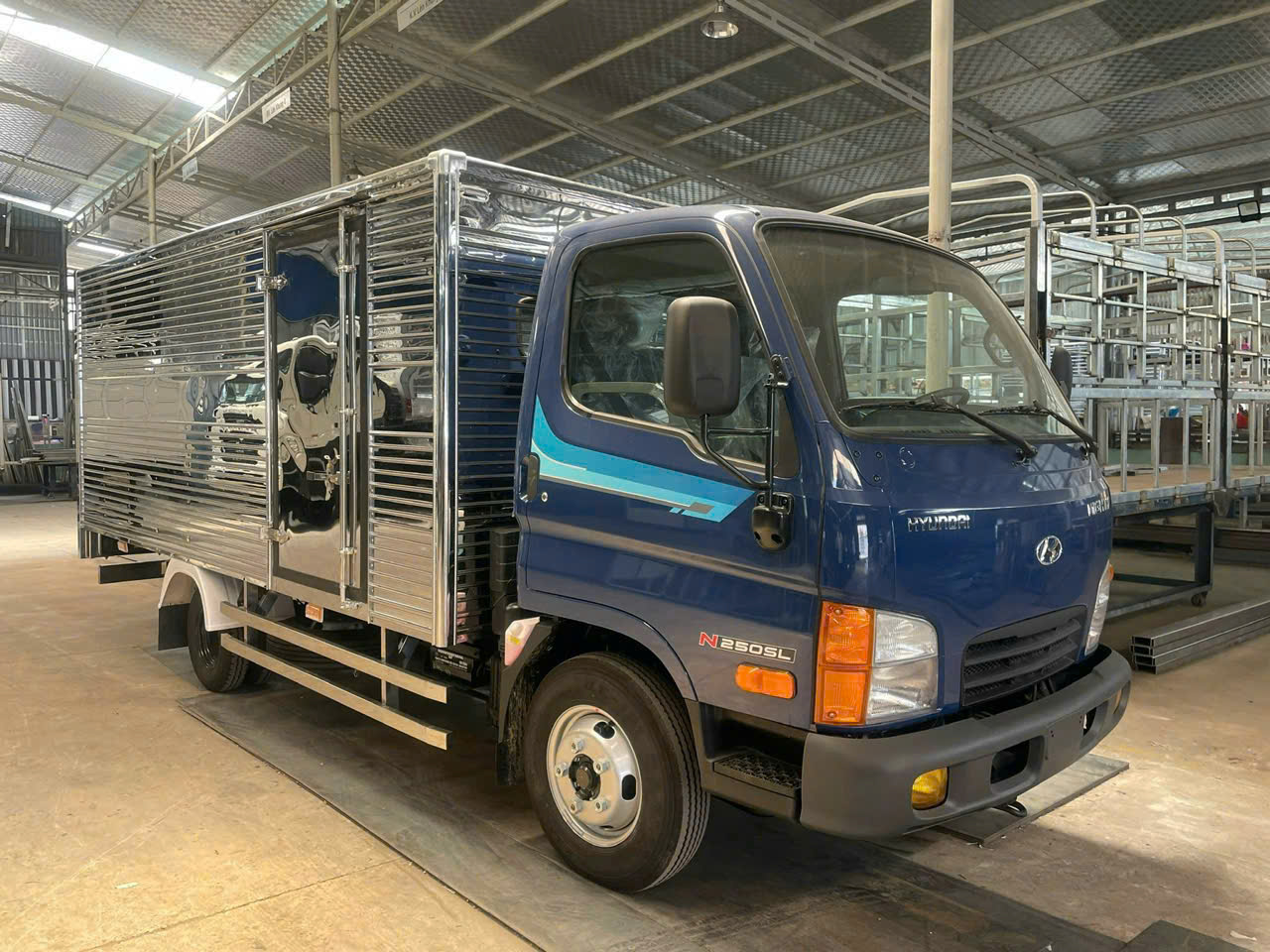 Mighty N250 Series ( 1.9 Tấn-2.4 Tấn )